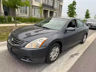 LOW KM ! ONLY 162400 KM! S! SEDAN! AUTO! POWER WINDOWS! POWER LOCKS! CRUISE CONTROL! ICE COLD A/C! K...