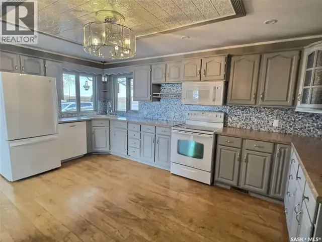 Kuntz Acreage Macoun, Saskatchewan in Houses for Sale in Regina - Image 7