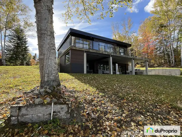 $975,000 - Bungalow for sale in St-David-de-Falardeau in Houses for Sale in Saguenay - Image 3