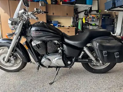 2001 Honda Shadow Sabre (VT1100C2) Motorcycle. Has been sitting in my garage, not driven for 5 years...