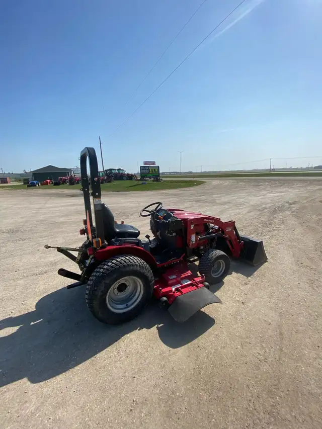 2017 Mahindra 22 HST in Farming Equipment in Winnipeg - Image 4
