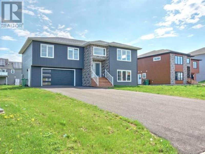 18 Maple Leaf Row Stratford, Prince Edward Island Houses for Sale