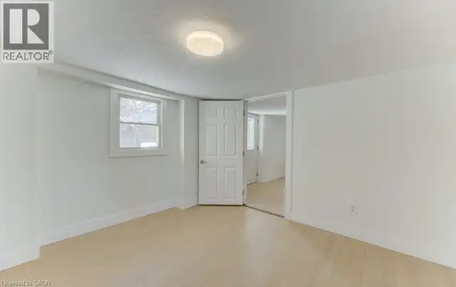 190 LANCASTER Street E Kitchener, Ontario in Houses for Sale in Kitchener / Waterloo - Image 17