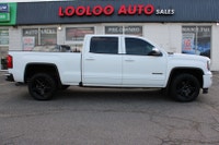 DONT PAY EXTRA FOR SAFETY Drive in style with this 2018 GMC Sierra 1500 SLE All Terrain ! Powered by... (image 7)