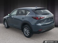 2024 Mazda CX-5 Le Mazda CX-5 2024 GS AWD conserve l'élégance caractéristique de Mazda avec un desig... (image 2)