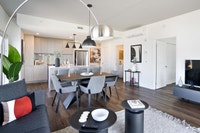 Préparez-vous à être enchanté aux Appartements Le James. Sa multitude de commodités vous attend! Typ... (image 5)