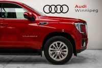 Drive this accident-free, local Manitoba owned 2024 GMC Yukon SLE 4wd today! Dressed to impress in b... (image 4)