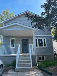 4-136 Joseph St - 2 bedroom with 1 parking spot- Available now!