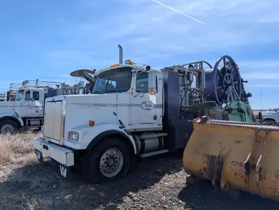 2000 Western Star 4864FX T/A w/ DA Manufacturing Coil Tubing Unit 12.7 L Detroit Diesel Engine, 470...