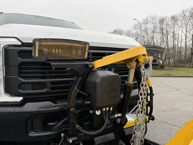 2023 Ford F-250 XL 4X4 Plow Truck with Sander in Heavy Trucks in Regina - Image 14