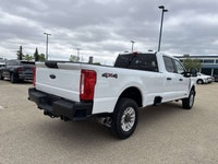 This Ford Super Duty F-350 SRW delivers a Intercooled Turbo Diesel V-8 6.7 L/406 engine powering thi... (image 6)