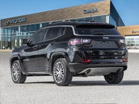 *Low Mileage, Sunroof, Premium Audio, Uconnect 5 Nav w/10.1 inch Display!* With outstanding off-road... (image 4)