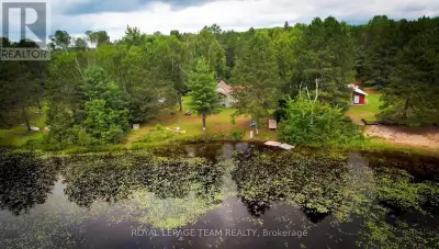 YOUR AFFORDABLE COTTAGE LIFESTYLE ON THE BONNECHERE STARTS HERE. Escape to the water with this 2-bed...