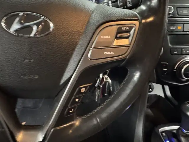 2017 Hyundai Santa Fe Sport AWD 4dr 2.4L Premium in Cars & Trucks in Longueuil / South Shore - Image 22