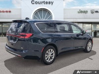 Perfect for families on the go, this 2025 Chrysler Pacifica Select in stunning Fathom Blue Pearl com... (image 5)