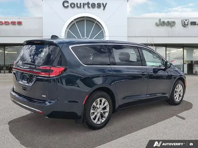 2025 Chrysler Pacifica Select | Apple/Android Auto | Clean549766300382668805