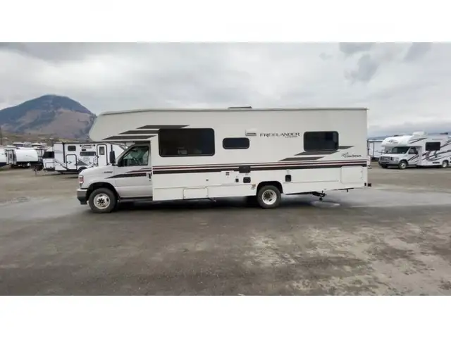 2023 Coachmen RV Freelander 27QB in RVs & Motorhomes in Kamloops - Image 11
