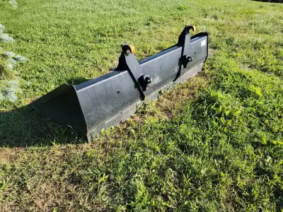 • Used a couple of times only • No issues • 7ft x 3ft • Narrow height style