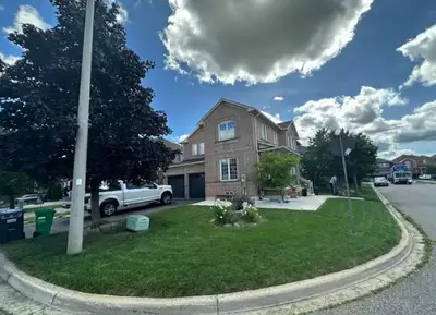awn Cutting - Weekly & Bi-Weekly Service in Brampton Keep your lawn looking pristine all season long...
