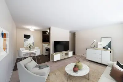 *CAT-FRIENDLY BUILDING* This welcoming East Kildonan block makes getting around easy. Situated on a...
