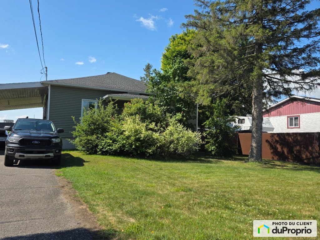 $375,000 - Bungalow for sale in Acton Vale — photo 1