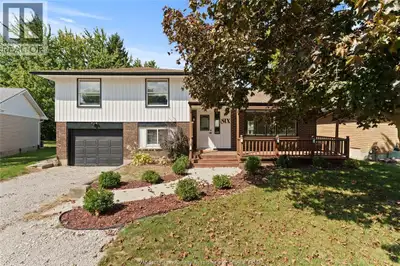 Spacious and fully updated 3-bedroom, 2-bathroom upper-level unit available for lease in a well-main...