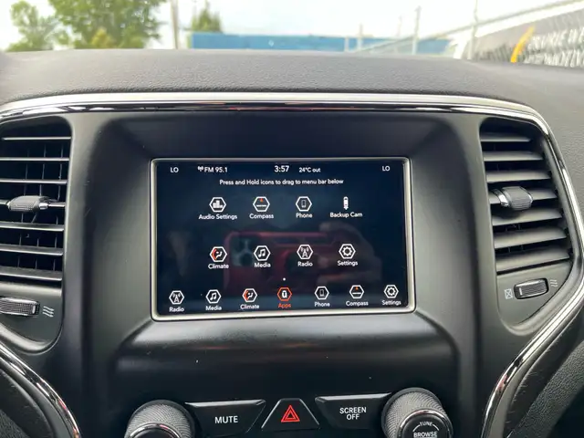2018 Jeep Grand Cherokee Laredo AWD | Command Start | Reverse Ca5484076805082419223