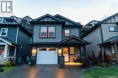 Presenting this exquisite 2013 built, 5 bedrooms and 3 full bathrooms, this property has great poten...