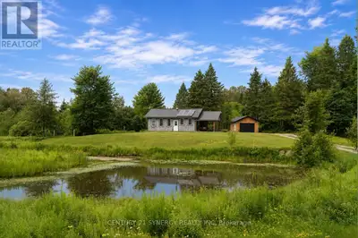 Just minutes from the town of Killaloe, this breathtaking 192-acre estate offers a rare blend of nat...