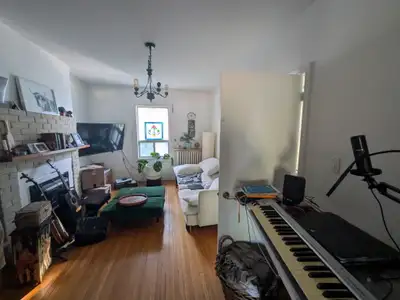 Available August 1 $2350 + 25% Utilities Charming 1 bed + den, 1 bath 2nd floor apartment in a beaut...