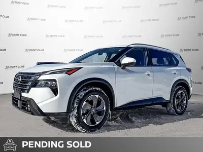 | Apple CarPlay | Clean Carfax | Heated Seats | Heated Steering | Blind Spot Monitor | Dual-Zone Cli...
