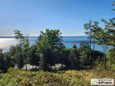 Vue spectaculaire sur le fleuve Prix non taxable Vente par un particulier Imaginez-vous chaque matin...