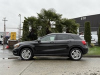 2016 Mercedes-Benz GLA250 4Matic AWD 2.0L 4cyl Bluetooth Heated Seats Panoramic Sunroof Front and Re... (image 5)