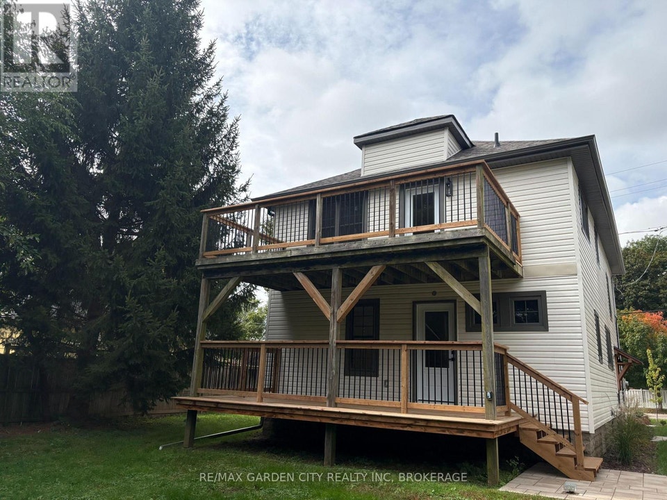 2 - 1105 HAIST STREET Pelham (Fonthill), Ontario 3