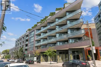 327 - 38 HOWARD PARK AVENUE Toronto (Roncesvalles), Ontario