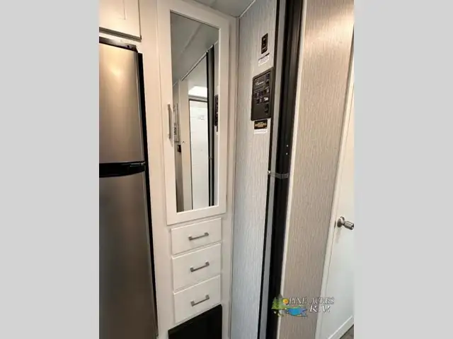 2022 Coachmen RV Pursuit 29XPS Front Bunk 11 Miles in RVs & Motorhomes in Moncton - Image 30