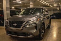 This Nissan Rogue has a dependable Intercooled Turbo Regular Unleaded I-3 1.5 L/91 engine powering t... (image 3)