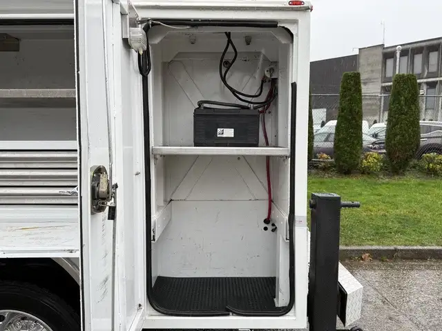 2024 Ram 5500 Heavy Duty Laramie 4x4 Crew Cab Cummins Service Tr in Heavy Trucks in Regina - Image 18