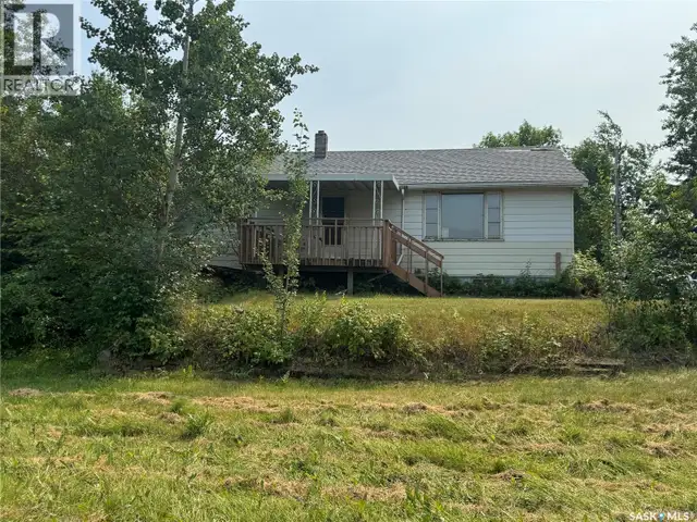 1631 Bay AVENUE N La Ronge, Saskatchewan in Land for Sale in La Ronge - Image 8