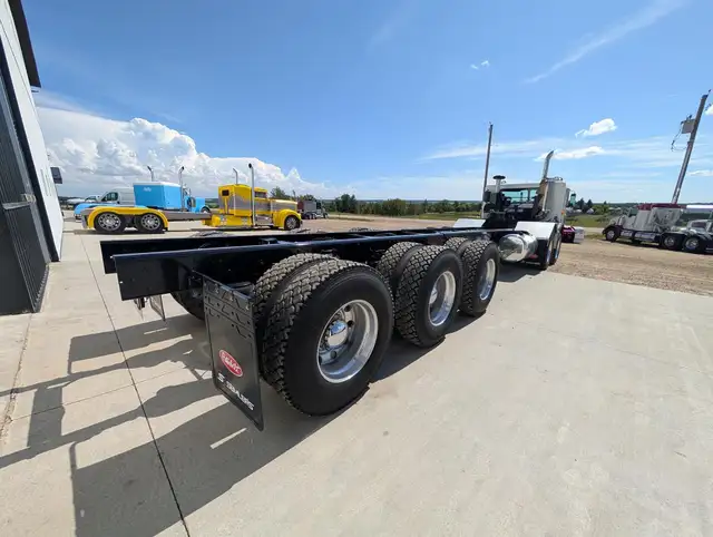 2007 PETERBILT 320 in Heavy Trucks in Winnipeg - Image 6