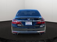 This Honda Accord Sedan has a dependable Regular Unleaded I-4 2.4 L/144 engine powering this Variabl... (image 4)
