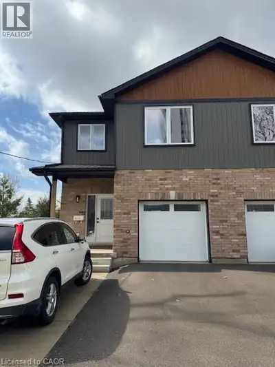 Prime location! Midtown. Available July 1st. 2,600 sq ft of newly built duplex! Huge 3 bed/ 3 bath b...