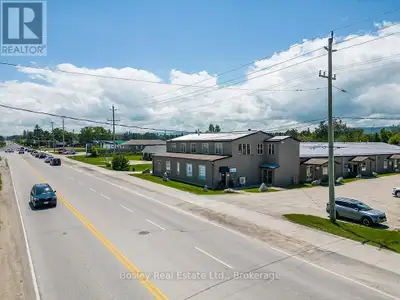 Prime office space available on vibrant Hurontario Street the gateway to Collingwood. This well-main...