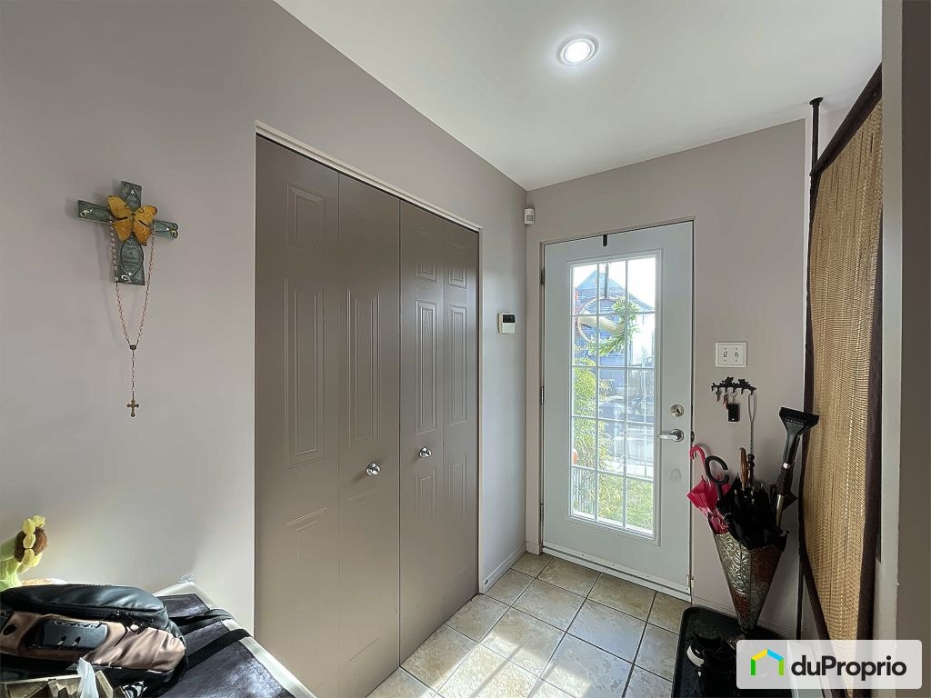 $639,000 - 2 Storey for sale in Ste-Dorothee — photo 2