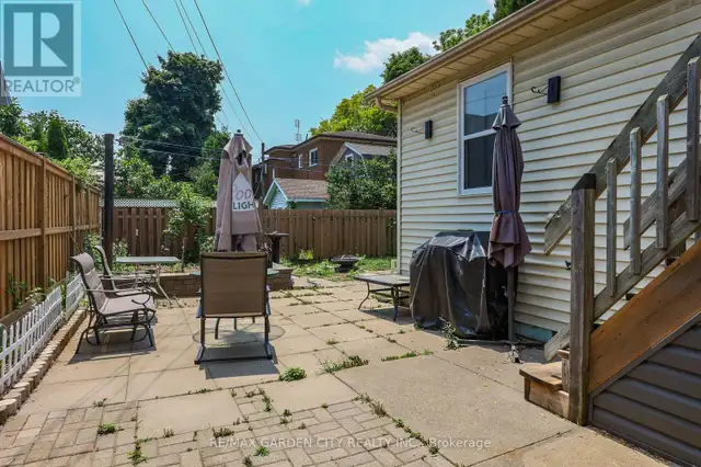 218 RUSSELL AVENUE S St. Catharines (Downtown), Ontario62864755941377124