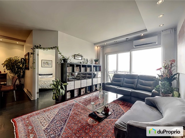 $699,000 - Condominium in Ville-Marie (downtown, old Mtl) — photo 1
