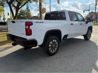 Excellent condition with a clean carfax Chevrolet Silverado 2500 HD 4x4 crew cab Long Box! This 2500... (image 2)