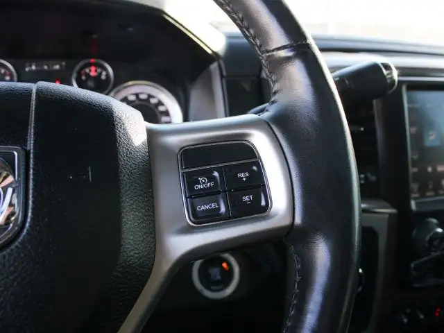 2016 Ram 3500 Laramie 4x4, AISIN, Sunroof, Cooled/Heated Leather in Cars & Trucks in Calgary - Image 22