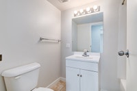 Amenities: Spacious Rooms • Air Conditioning • Great Location Suite & Building: Spacious one-bedroom... (image 5)