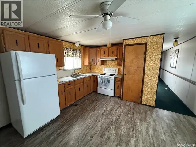21 Navou PARK Weyburn, Saskatchewan in Houses for Sale in Regina - Image 3